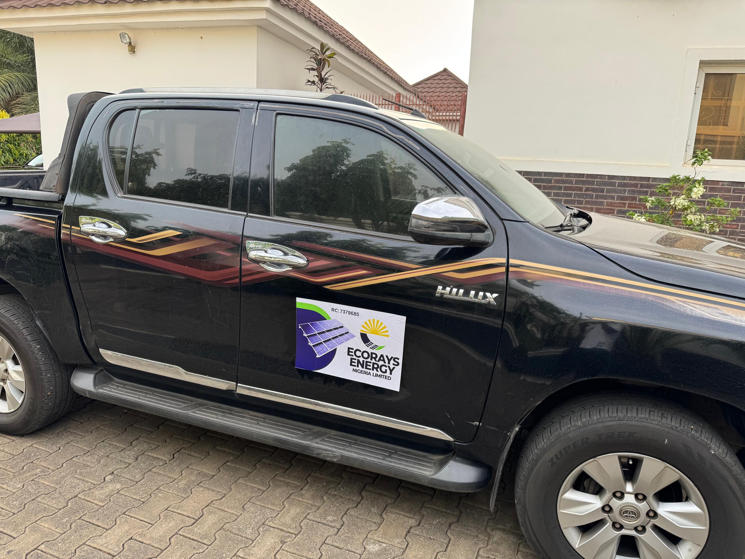 Logistics Hilux